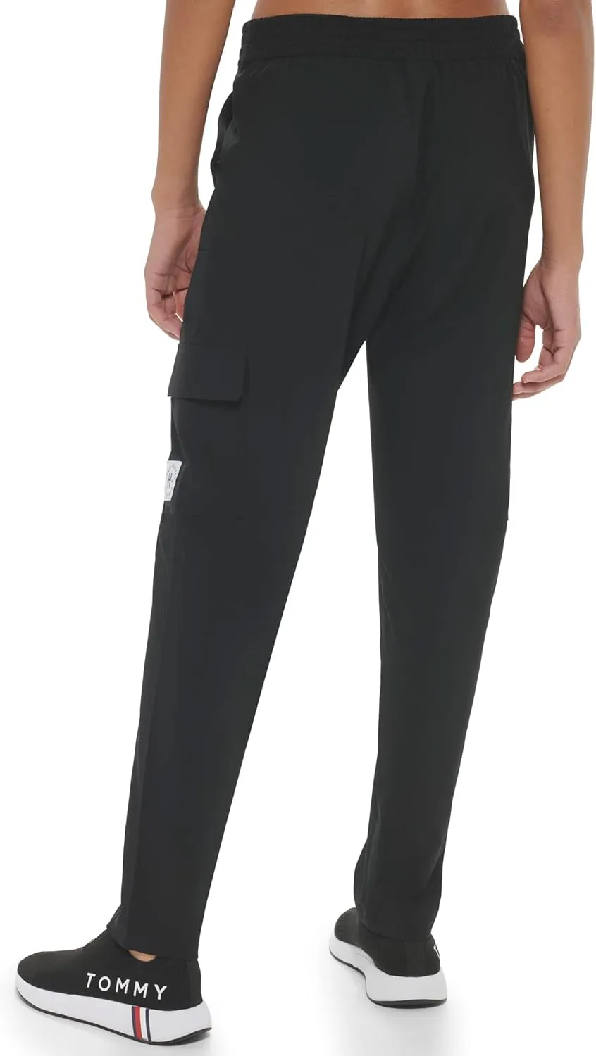 Tommy Hilfiger Women's Relaxed Fit Slant Pockets Luxe Street Active Fabric Cargo Pant