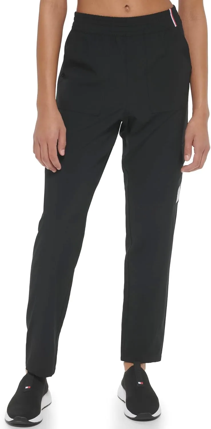 Tommy Hilfiger Women's Relaxed Fit Slant Pockets Luxe Street Active Fabric Cargo Pant